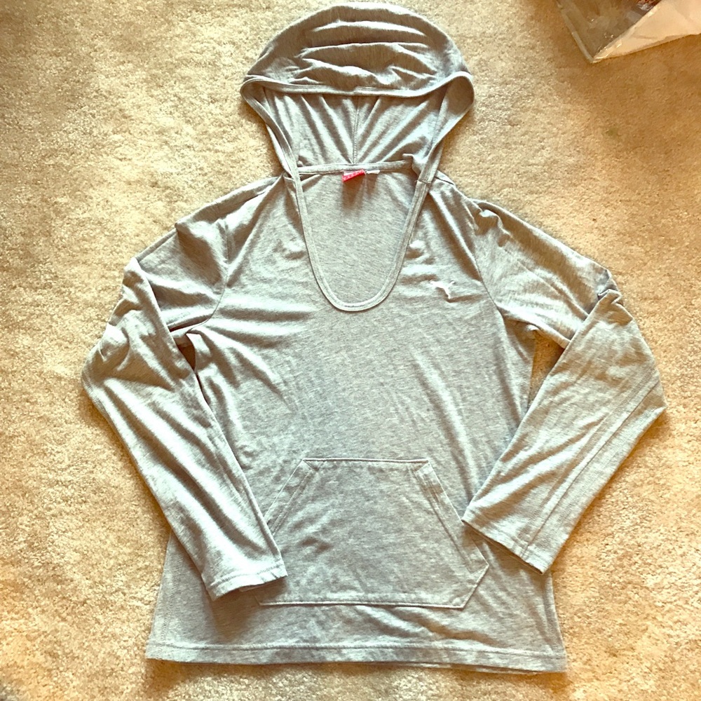 Puma top w/hoodie